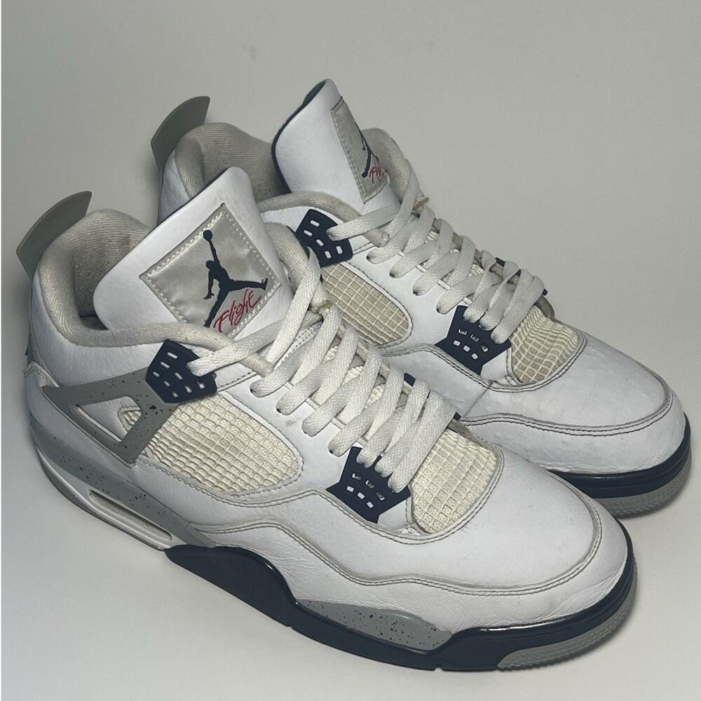 Jordan 4 Midnight Navy Size 13
